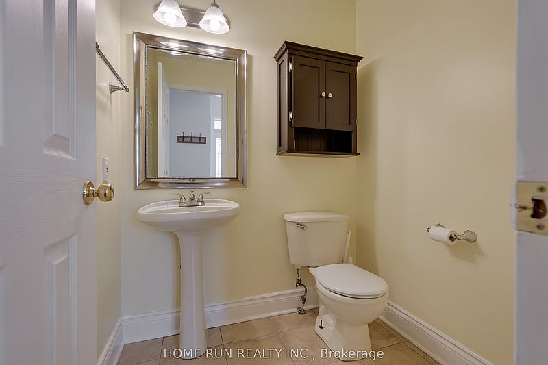 Ottawa House for rent - 4 Bedrooms — photo 18