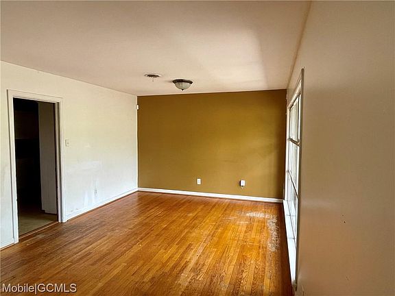 3rd image of 4159 Winchester Dr