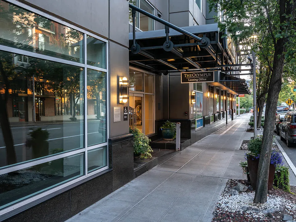 Leasing Office Entrance