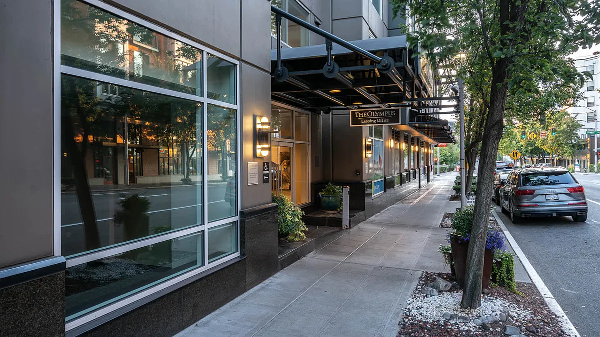 Leasing Office Entrance - Olympus