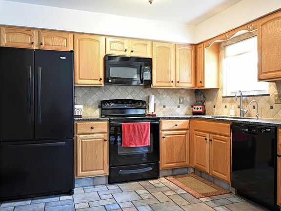 5th image of 6883 Cedar Brook Pl