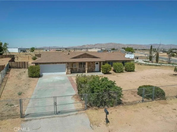 22574 Powhatan Rd, Apple Valley, CA 92308