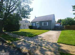 304 Edwards Dr, Brookhaven, PA 19015