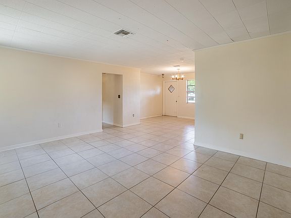 2nd image of 1201 S Park Ave