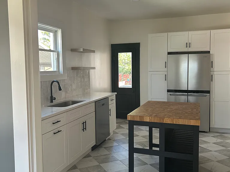 805 Sunset Dr — Photo 8