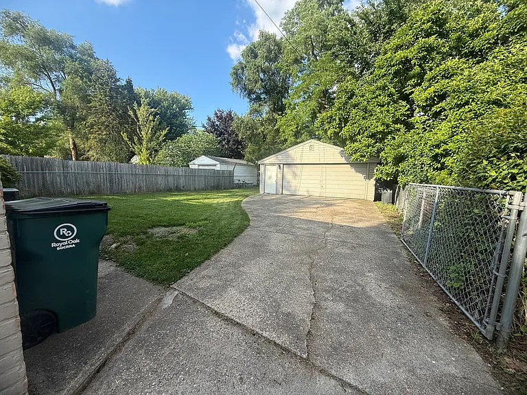 4402 Cooper Ave — Photo 13