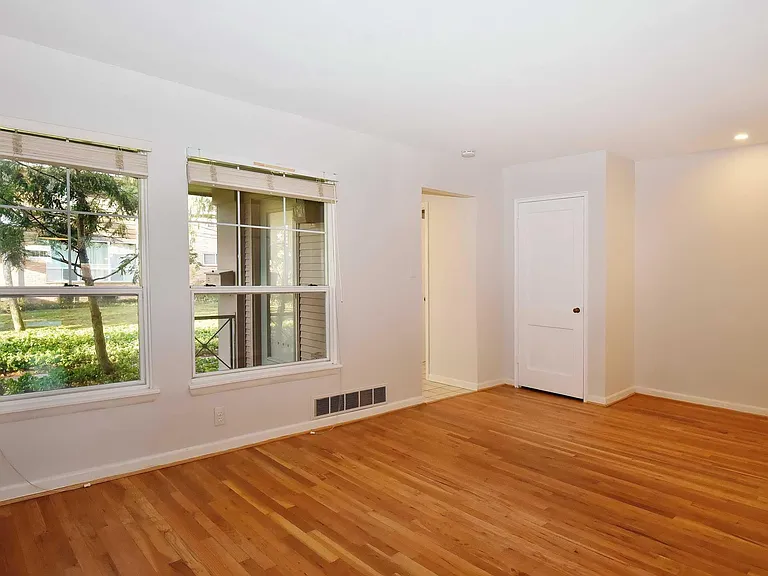1075 N Old Woodward Ave — Photo 4