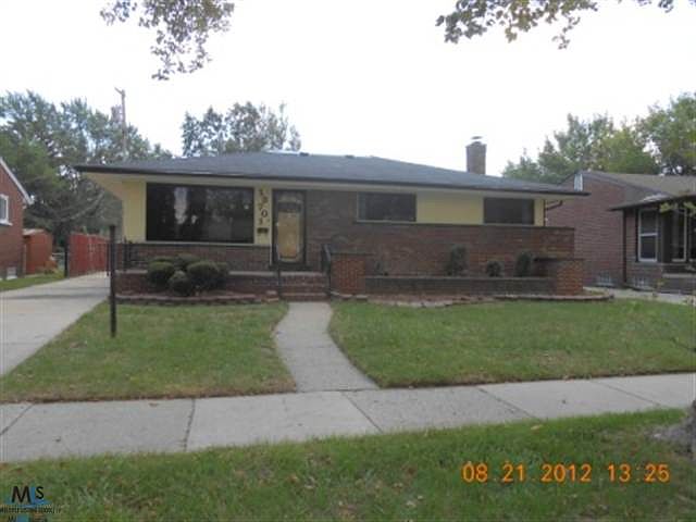 1st image of 13701 Pearson St