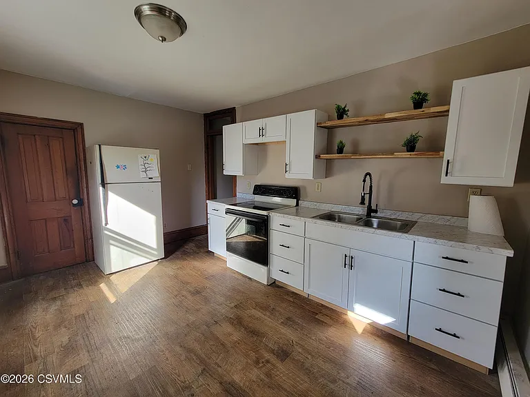 670 Susquehanna Trl — Photo 3