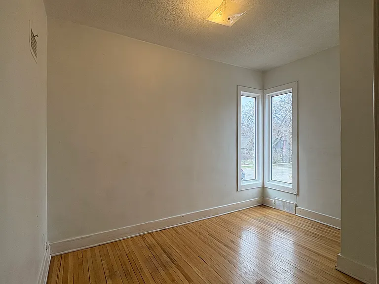 166 Brock St — Photo 1