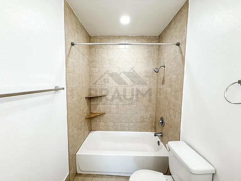 14801 DELANO — Photo 16
