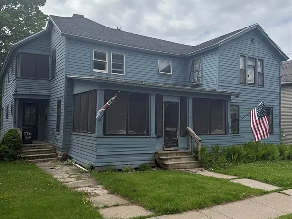 27 Bridge St, Carthage, NY 13619