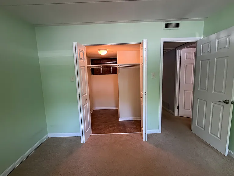 100 Roberts Ln #101 — Photo 24