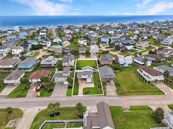 13915 Pirates Beach Blvd, Galveston, TX 77554