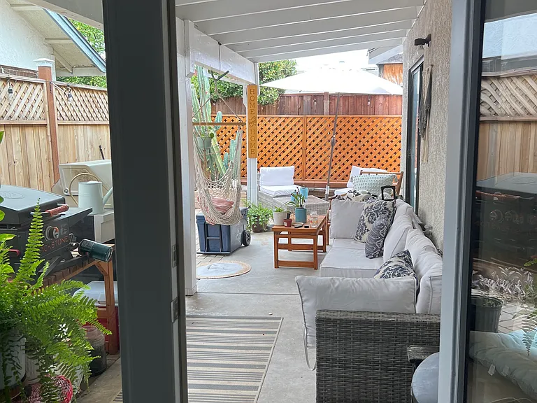 2200 Oxford Ave — Photo 8