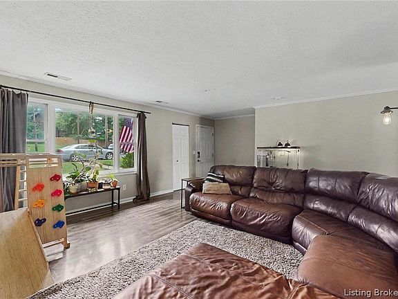 2nd image of 2419 Shelby Street