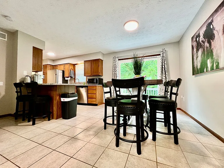 6429 Cincinnati Dayton Rd #B — Photo 10