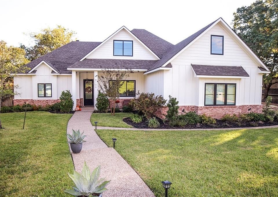 1st image of 8106 Woodcreek Dr