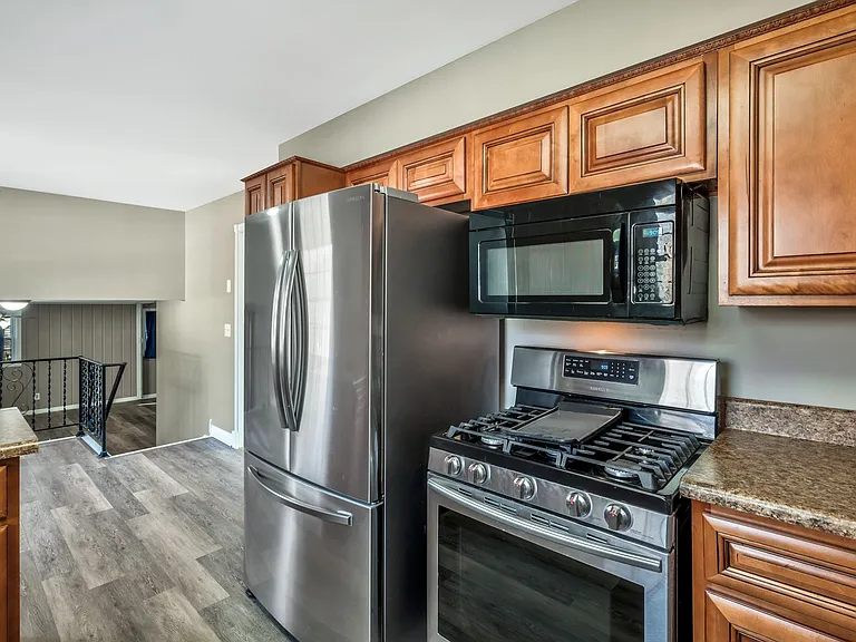 138 Roberta Dr — Photo 13