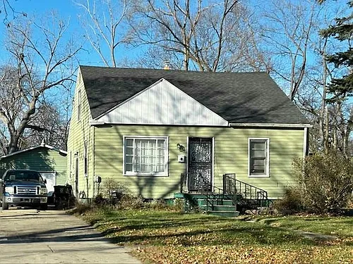 5413 Dupont St Photo 1