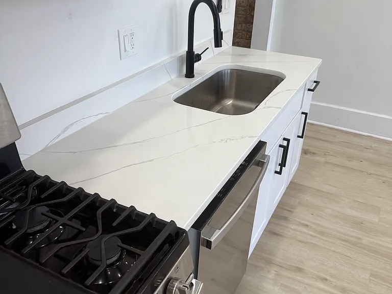 17 E Court St #32 — Photo 6