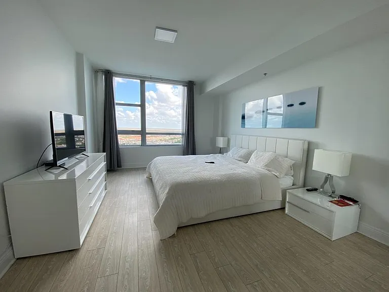 2681 N Flamingo Rd #2106S — Photo 8
