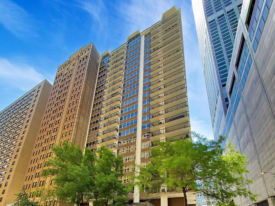 1st image of 201 E Chestnut St APT 3A