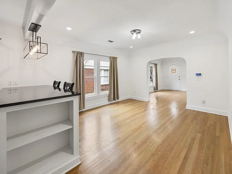2118 Stanley Ave — Photo 11