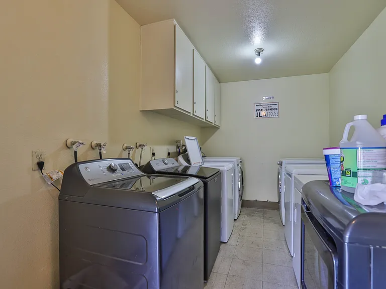 1300 Brentwood Cir #D — Photo 26