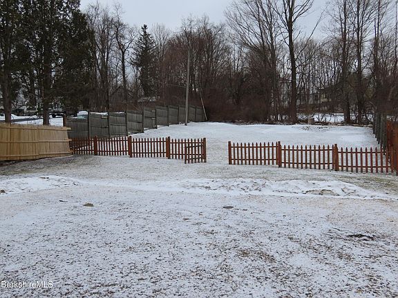 3rd image of 460 Union St