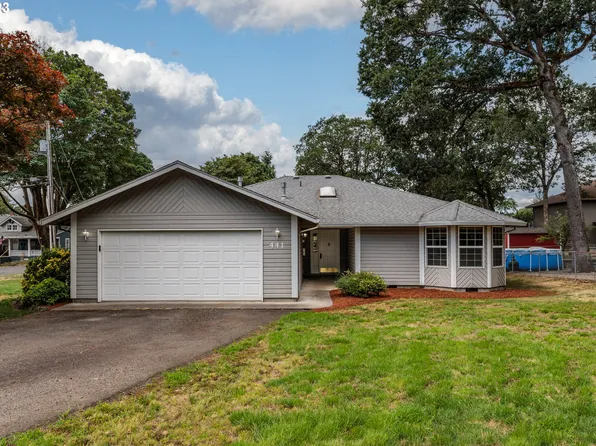 441 Grey Cliffs Dr, Saint Helens, OR 97051