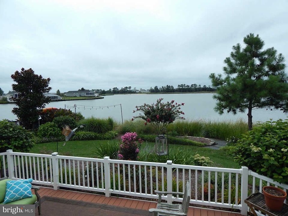 1st image of 27090 Island Dr #53423