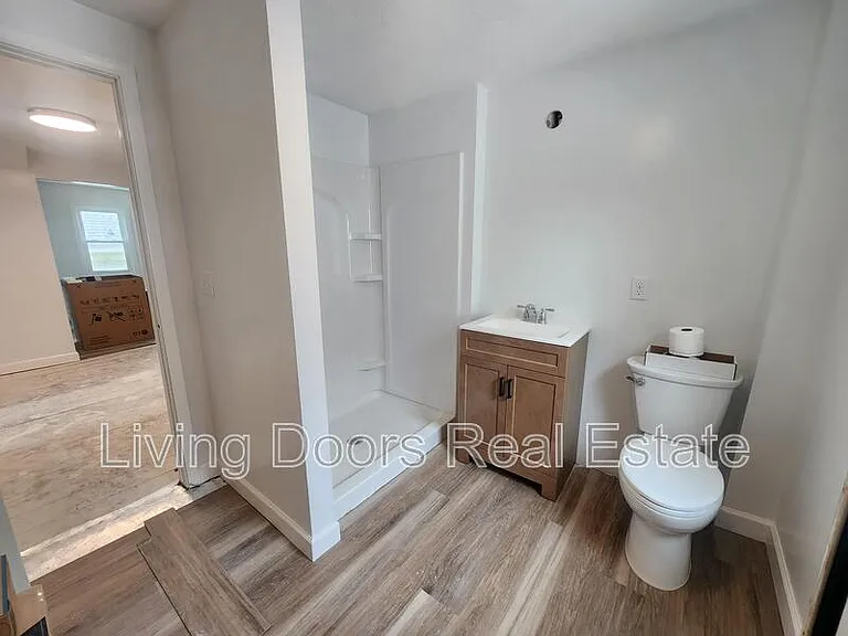 711 N 30th St #2 — Photo 6