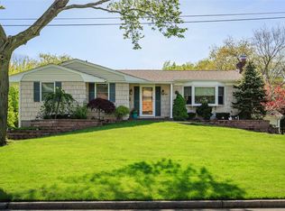 44 Wilson St, Blue Point, NY 11715