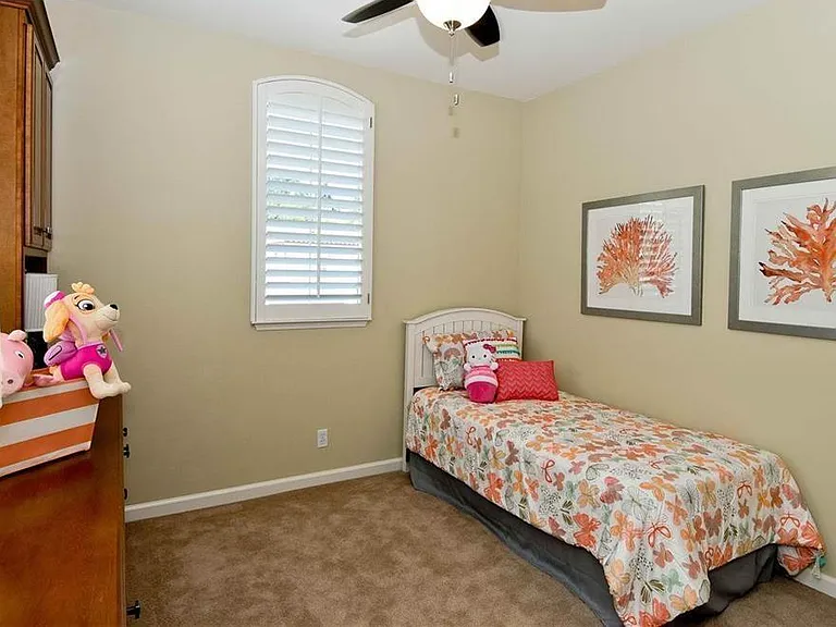 1162 S Chanterella Dr — Photo 16