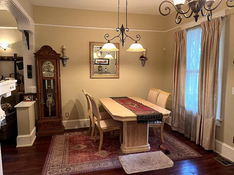 Dining room at front