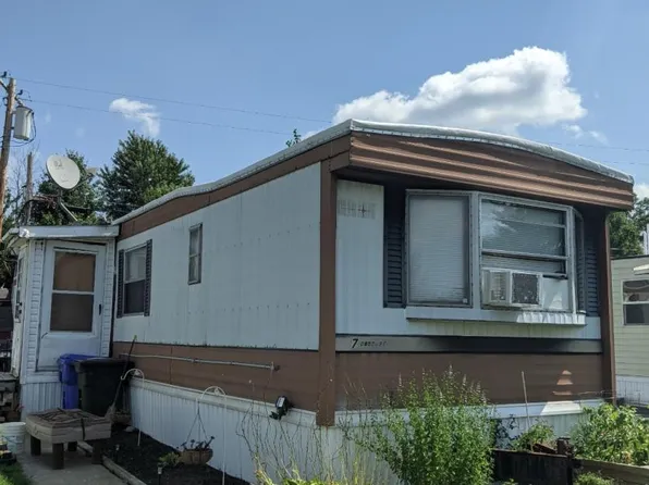 11922 Buckwheat Rd, Alden, NY 14004