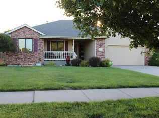 2417 SE Cedarwood Dr, Topeka, KS 66605