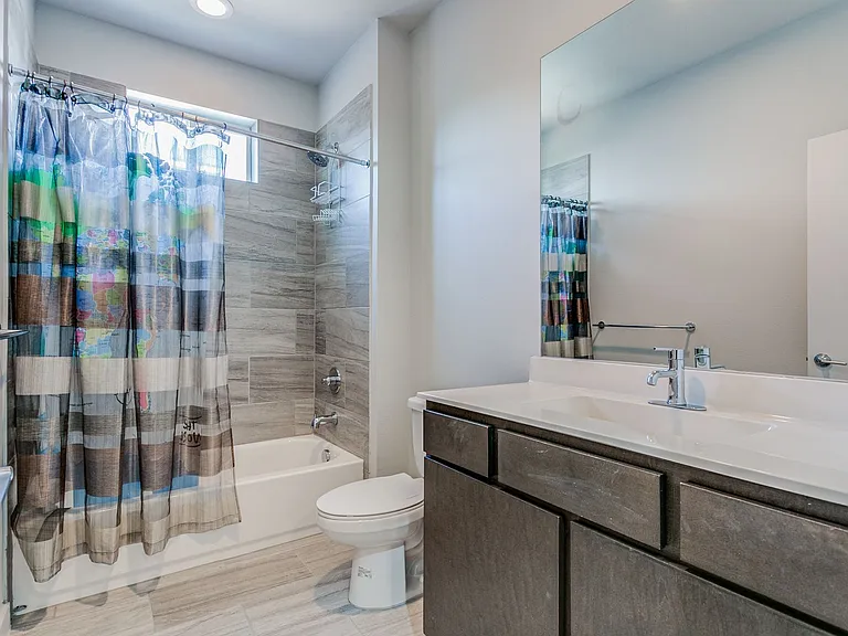 330 Clay St #24 — Photo 23