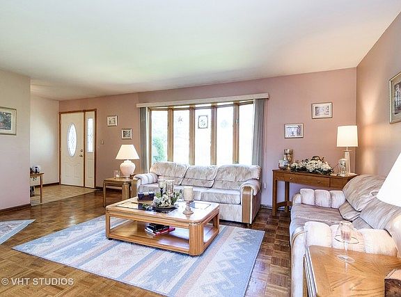 2nd image of 1853 Howard Ave #1