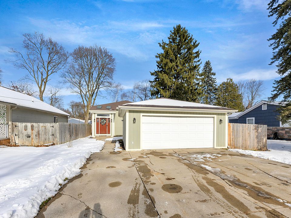 1st image of 6430 Prairie Lawn Dr