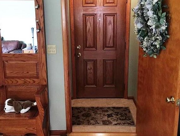 3rd image of 7323 Brook Ln
