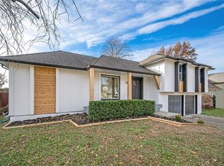 11429 W 106th St, Overland Park, KS 66214