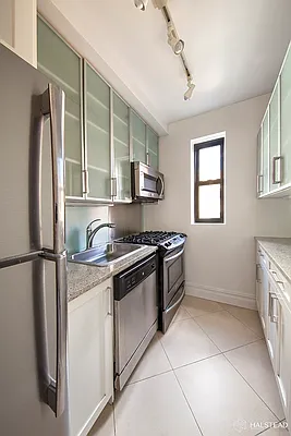 Rented by Halstead Real Estate | media 7