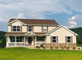 371 Orvis Dr, Bridgeport, WV 26330