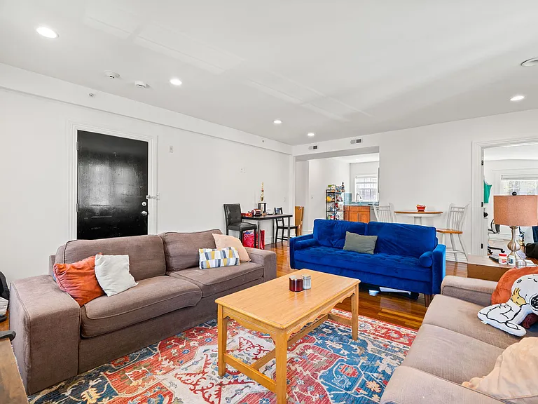 47 Julian St — Photo 2