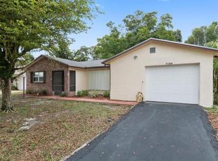 7186 Pine Bluff Dr, Lake Worth, FL 33467