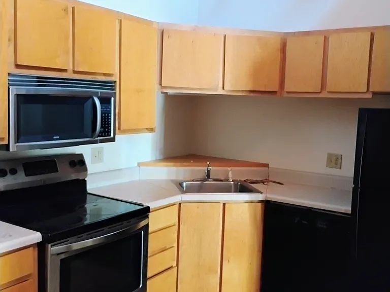 572 Mulberry St #203 — Photo 1