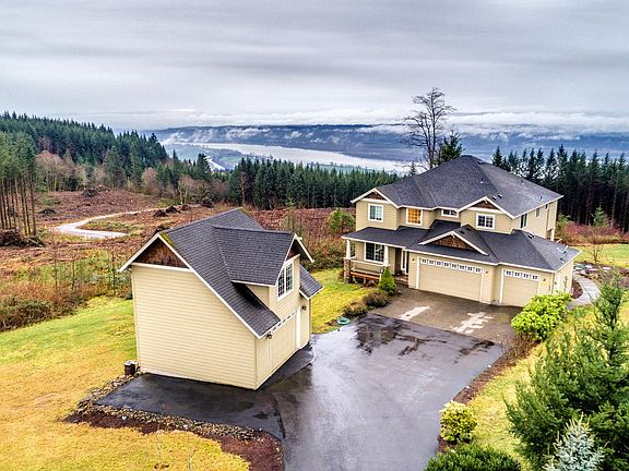 3rd image of 153 Black Jack Dr
