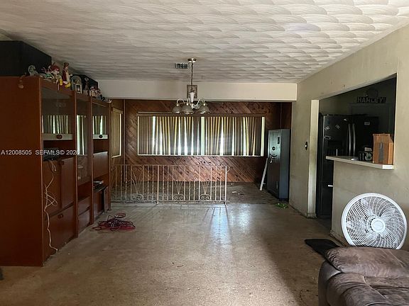 2nd image of 6720 Cody St